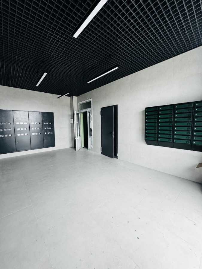 Продажа 1-комнатной квартиры 42.8 м², Захисників України, 40