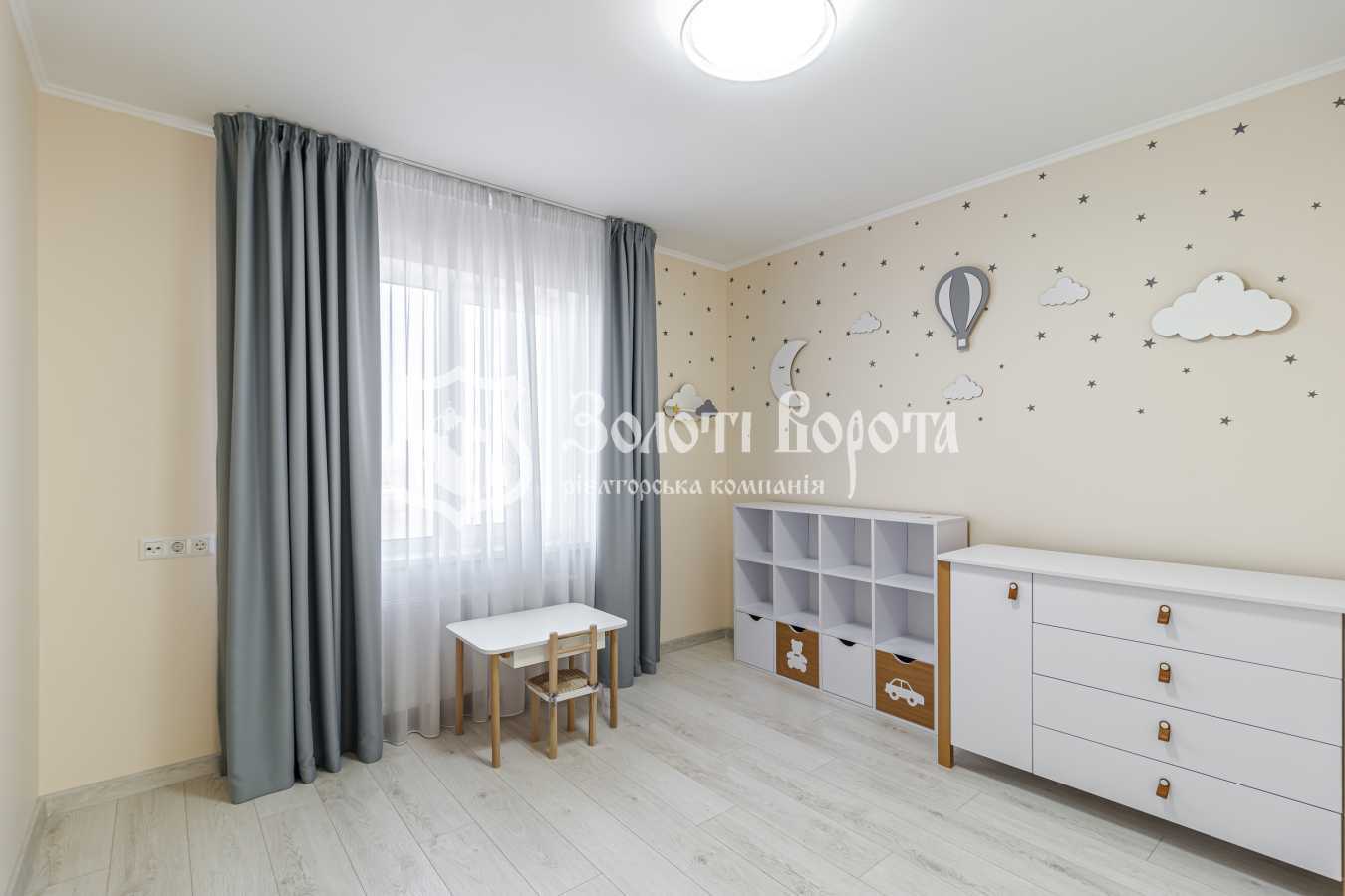 Продаж 3-кімнатної квартири 84.3 м², Приміська вул., 26Б