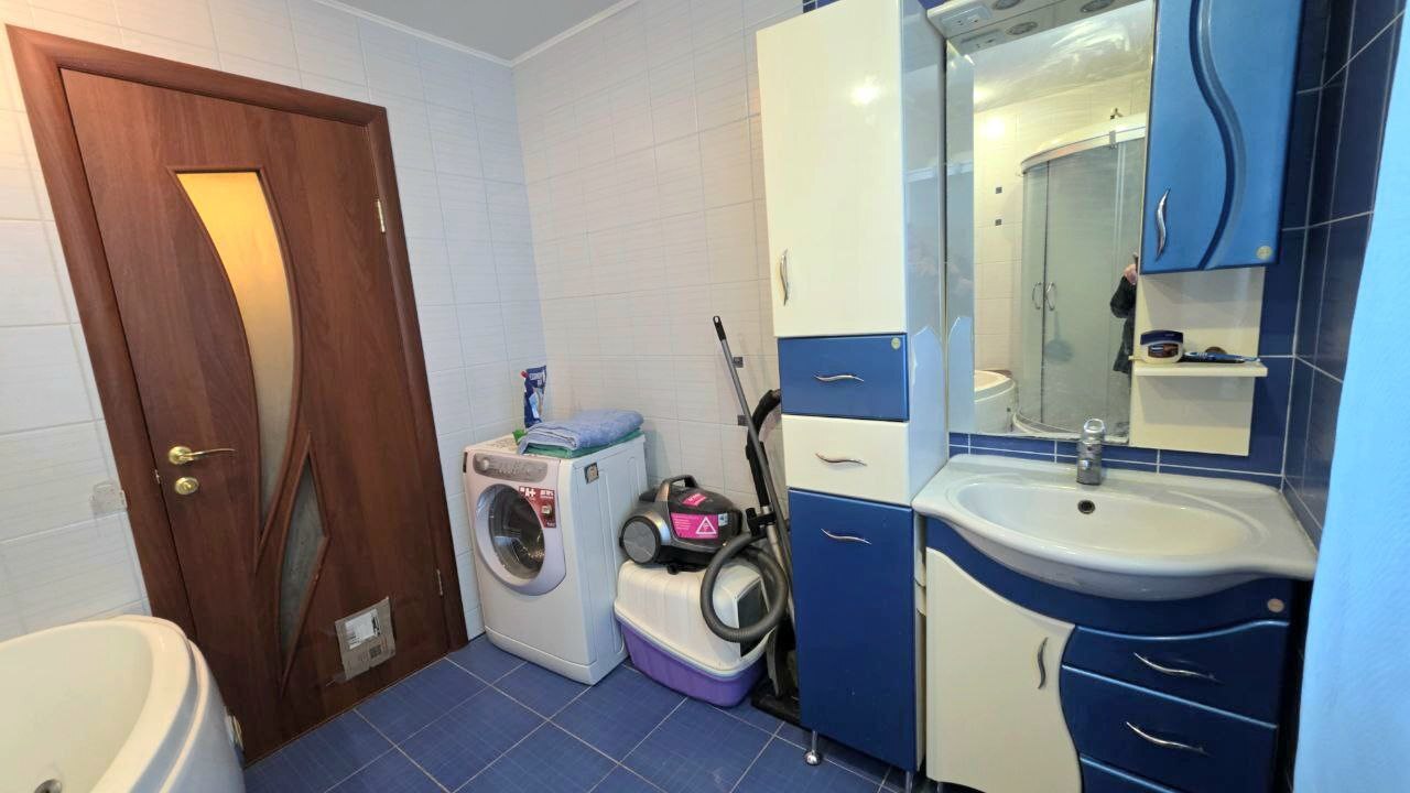 Продажа 3-комнатной квартиры 66 м², Большая Кольцевая ул.