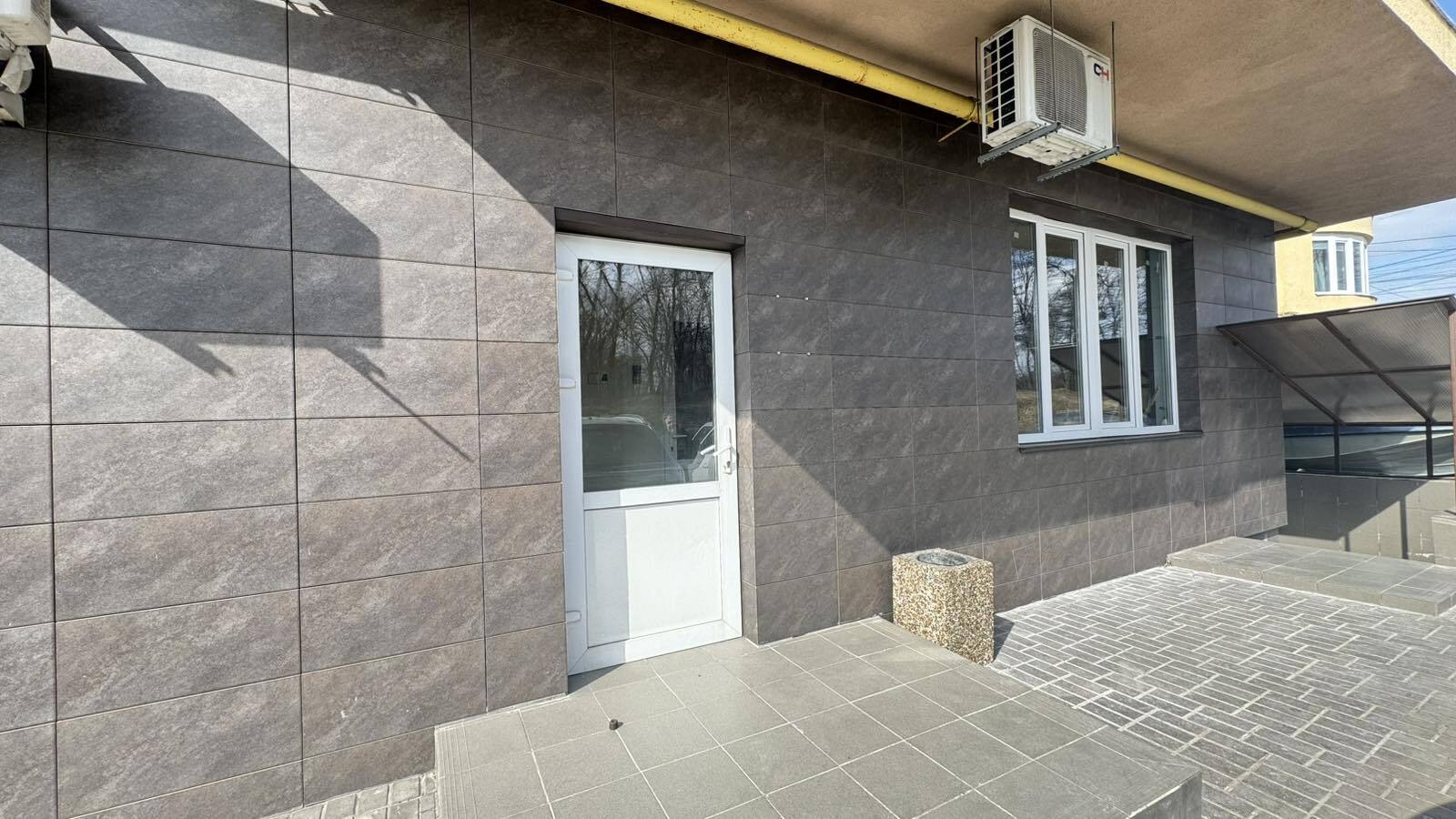 Продаж приміщення вільного призначення 63 м², Шолуденка вул., 18А
