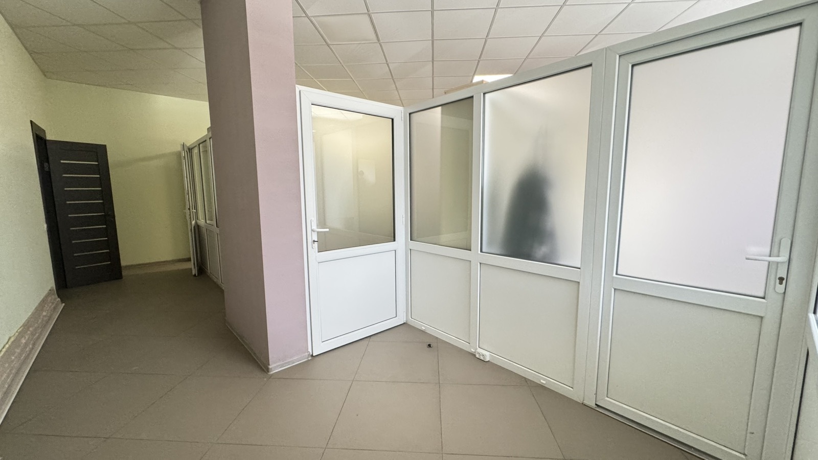Продаж приміщення вільного призначення 63 м², Шолуденка вул., 18А
