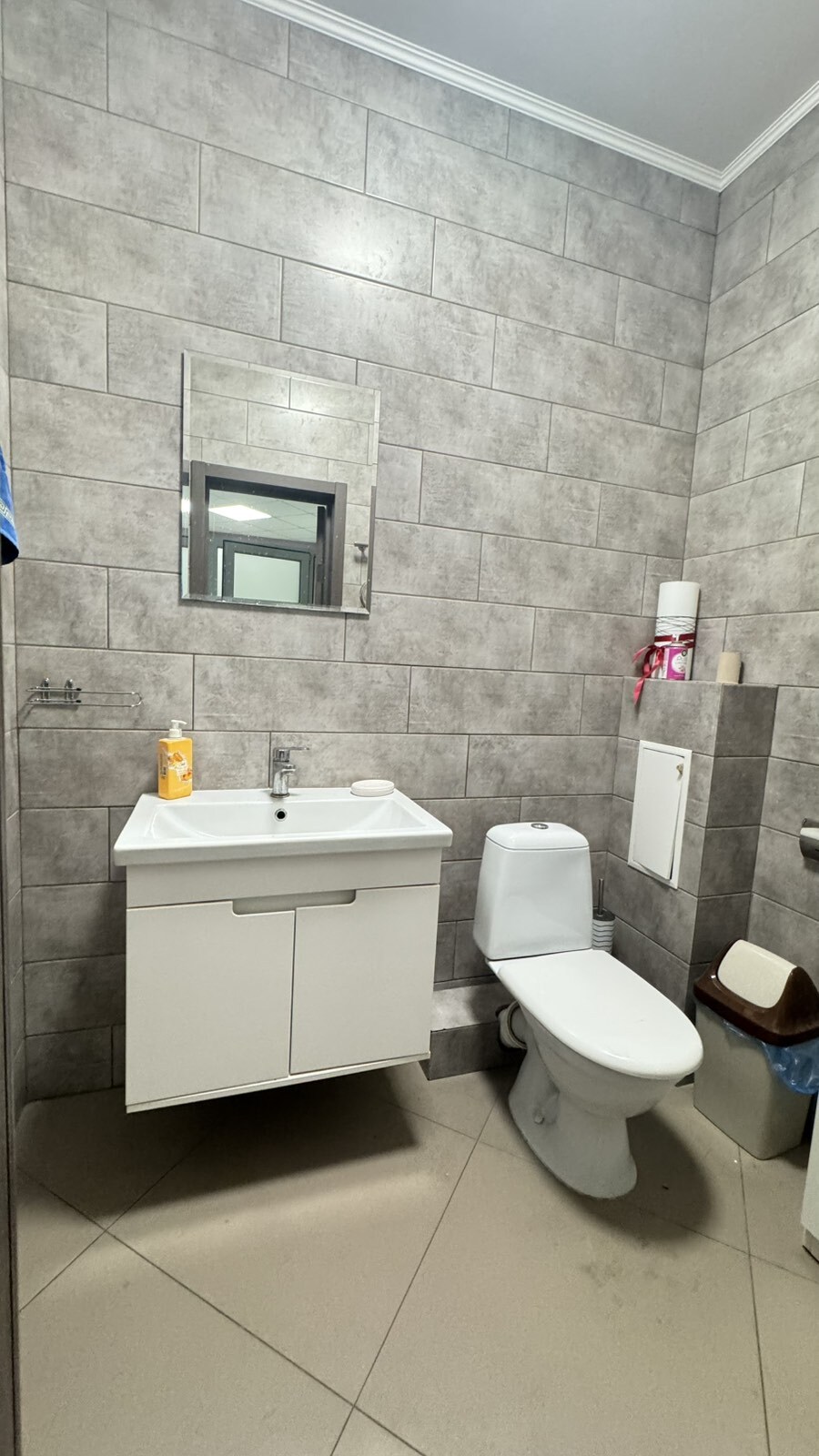 Продаж приміщення вільного призначення 63 м², Шолуденка вул., 18А