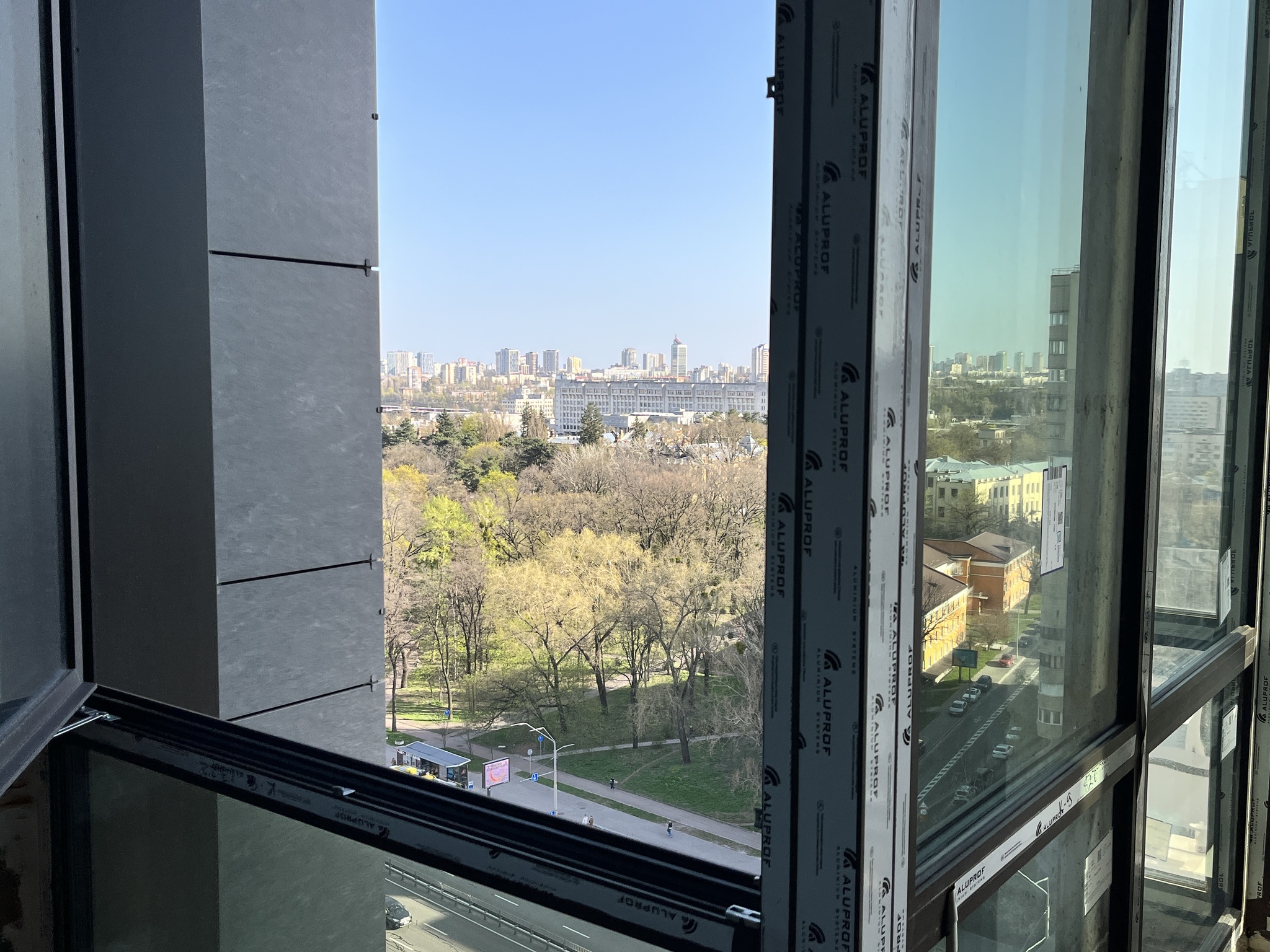 Продажа 5-комнатной квартиры 187.6 м², Берестейський, 42А