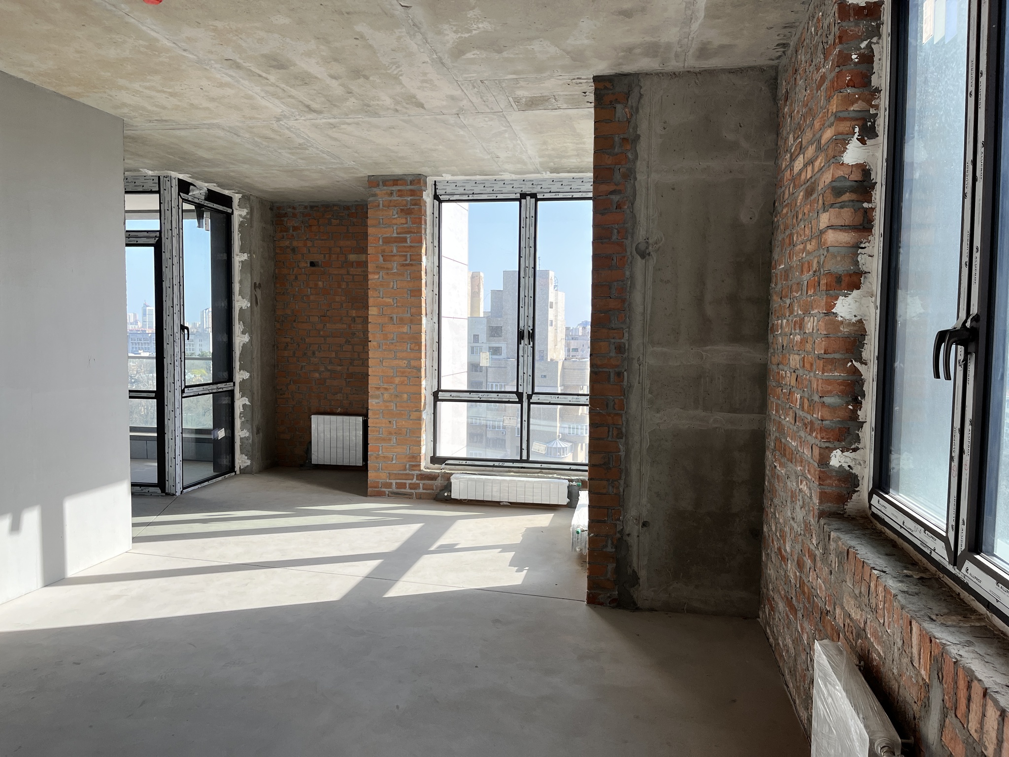 Продажа 5-комнатной квартиры 187.6 м², Берестейський, 42А