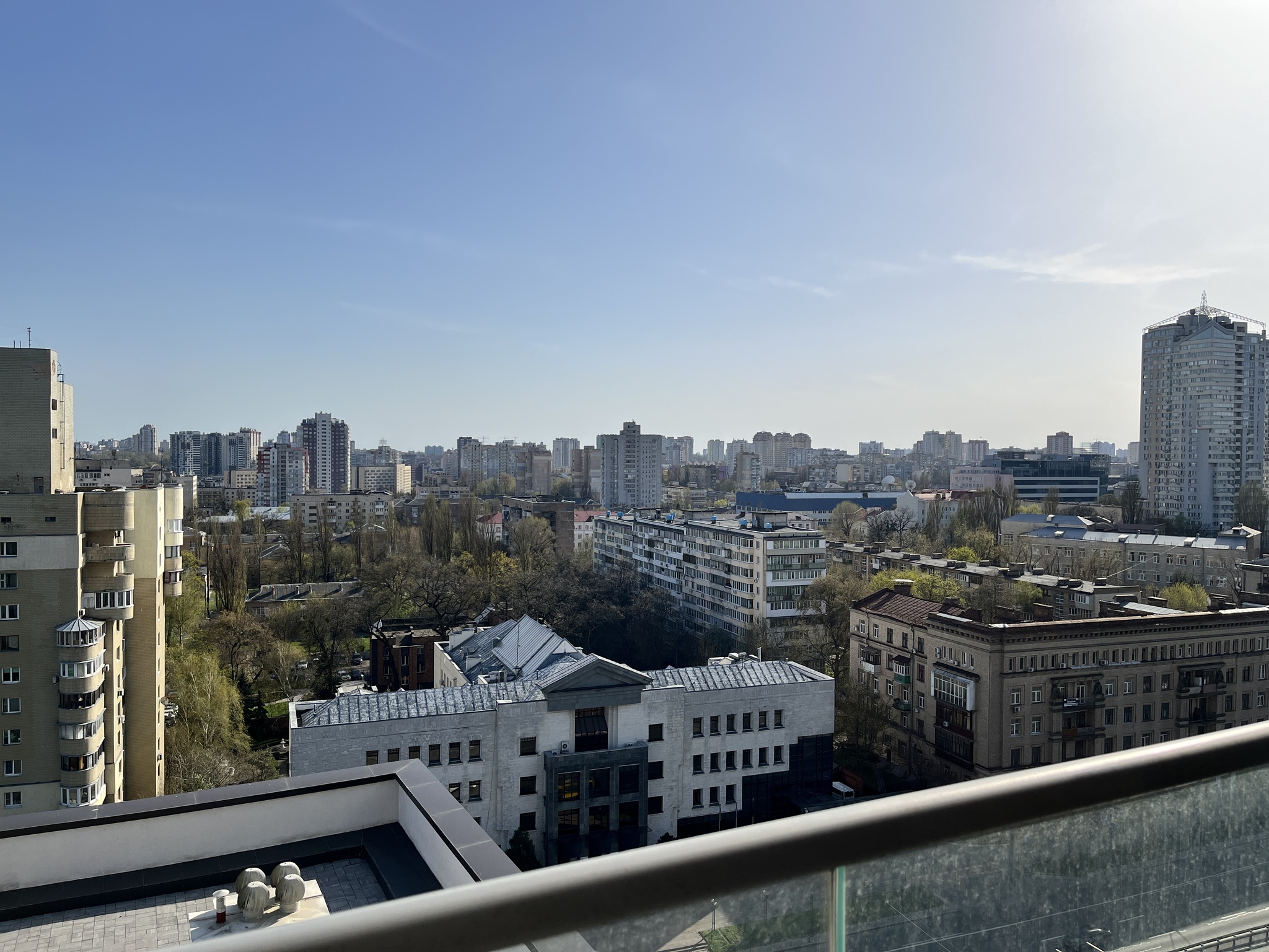 Продажа 5-комнатной квартиры 187.6 м², Берестейський, 42А