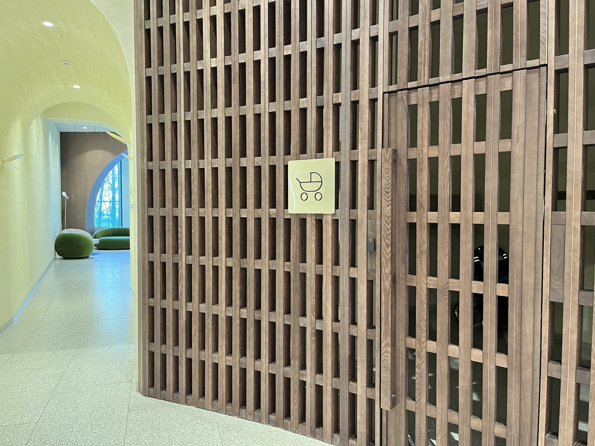 Продажа 5-комнатной квартиры 187.6 м², Берестейський, 42А