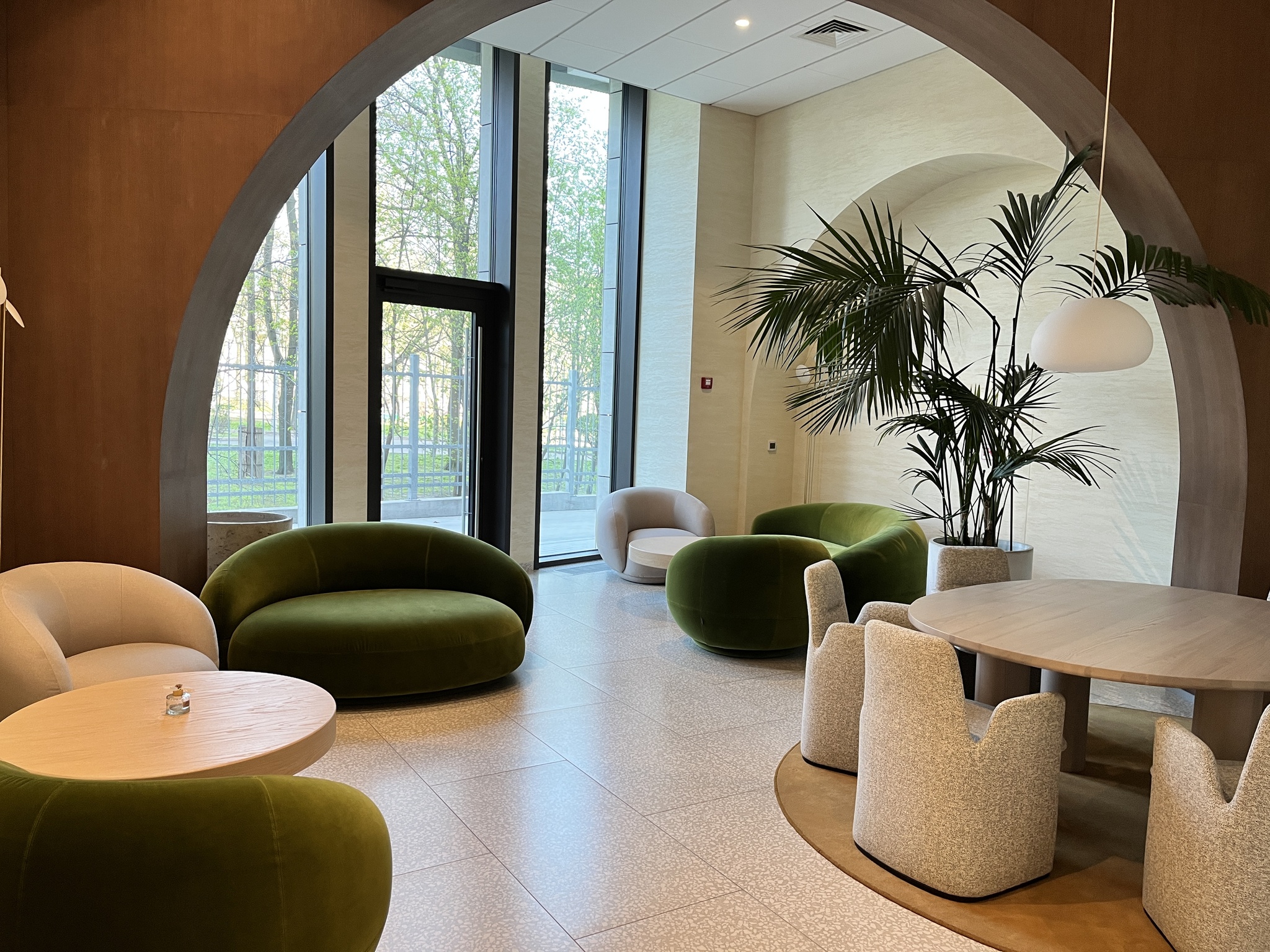 Продажа 5-комнатной квартиры 187.6 м², Берестейський, 42А