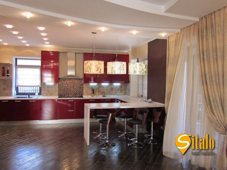 Оренда будинку 420 м², 108-а Садова вул.