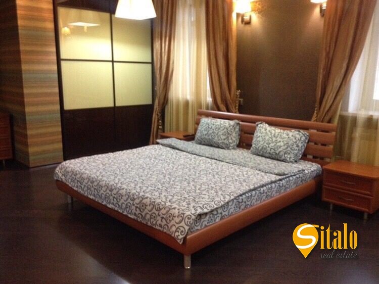 Оренда будинку 420 м², 108-а Садова вул.