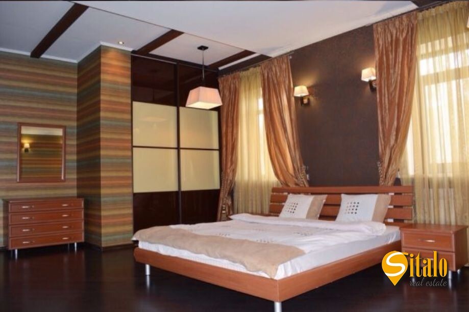 Оренда будинку 420 м², 108-а Садова вул.