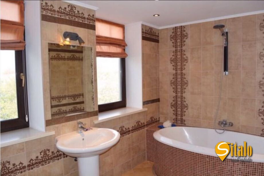 Оренда будинку 420 м², 108-а Садова вул.