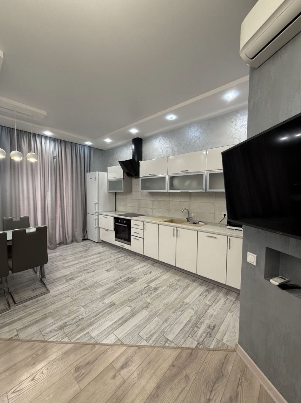 Оренда 1-кімнатної квартири 55 м², Леонтовича вул., 16