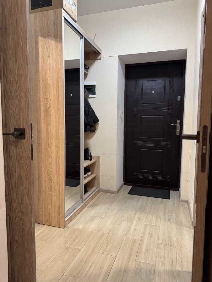 Оренда 1-кімнатної квартири 38 м², Джерельна вул., 12