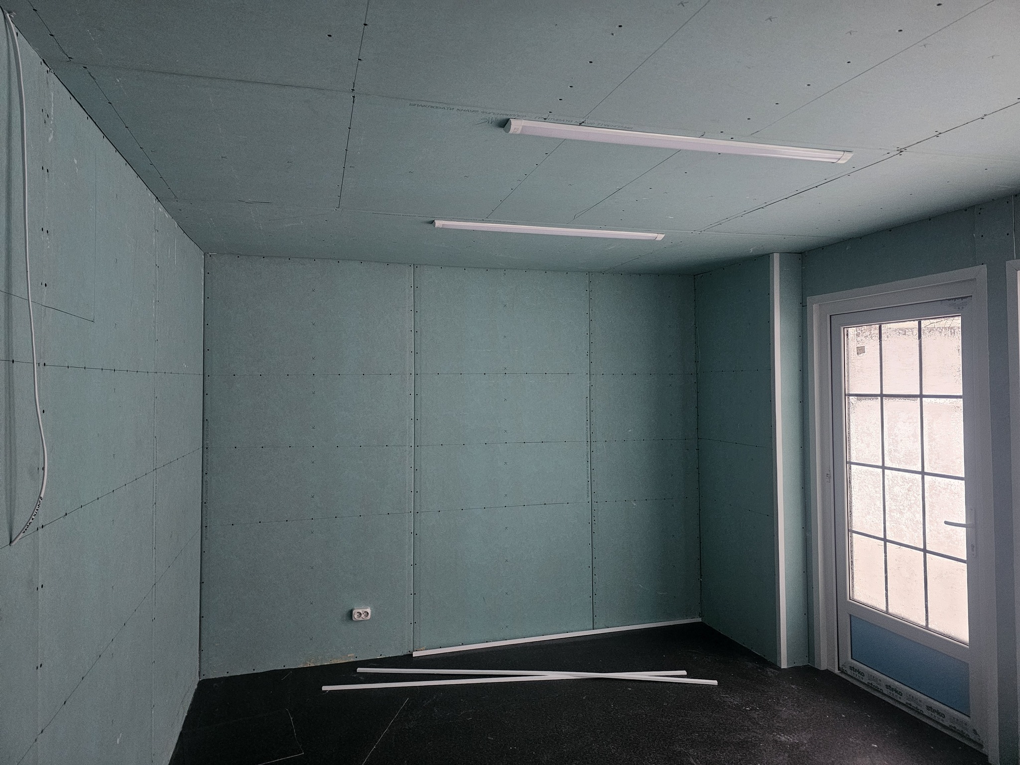 Аренда торгового помещения 18 м², Маршала Малиновского ул., 23