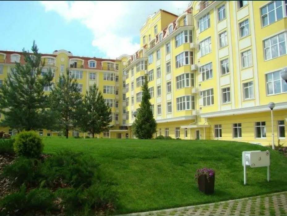 Продаж 2-кімнатної квартири 65.5 м², Лесі Українки вул.