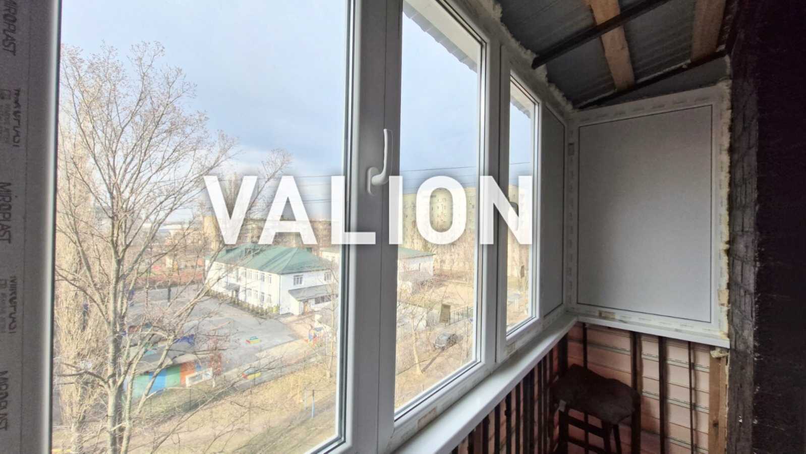 Продаж 3-кімнатної квартири 55.6 м², Новодарницька вул., 23/7