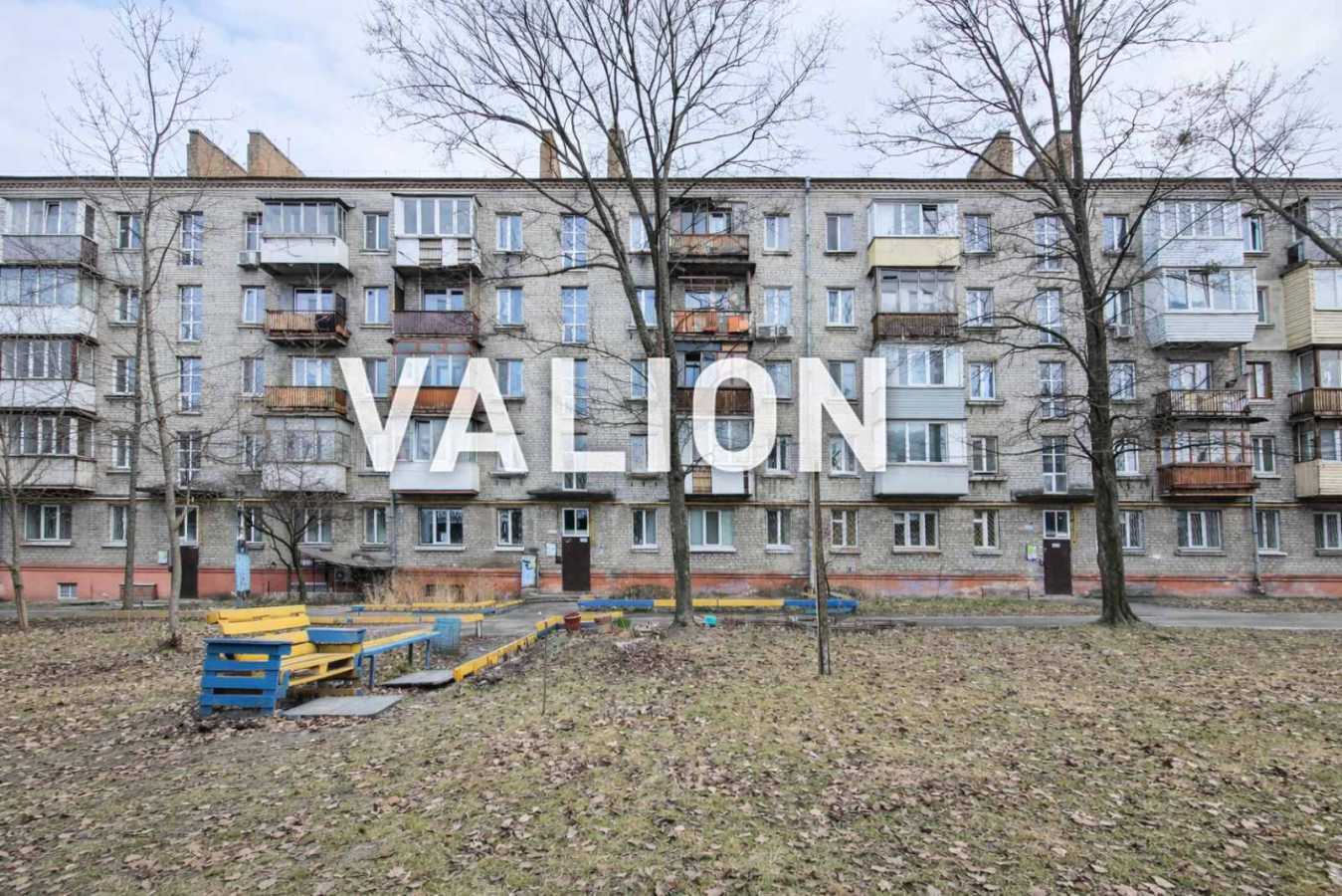 Продаж 3-кімнатної квартири 55.6 м², Новодарницька вул., 23/7