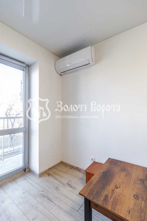 Продаж 1-кімнатної квартири 32.9 м², Кирилівська вул., 115/1