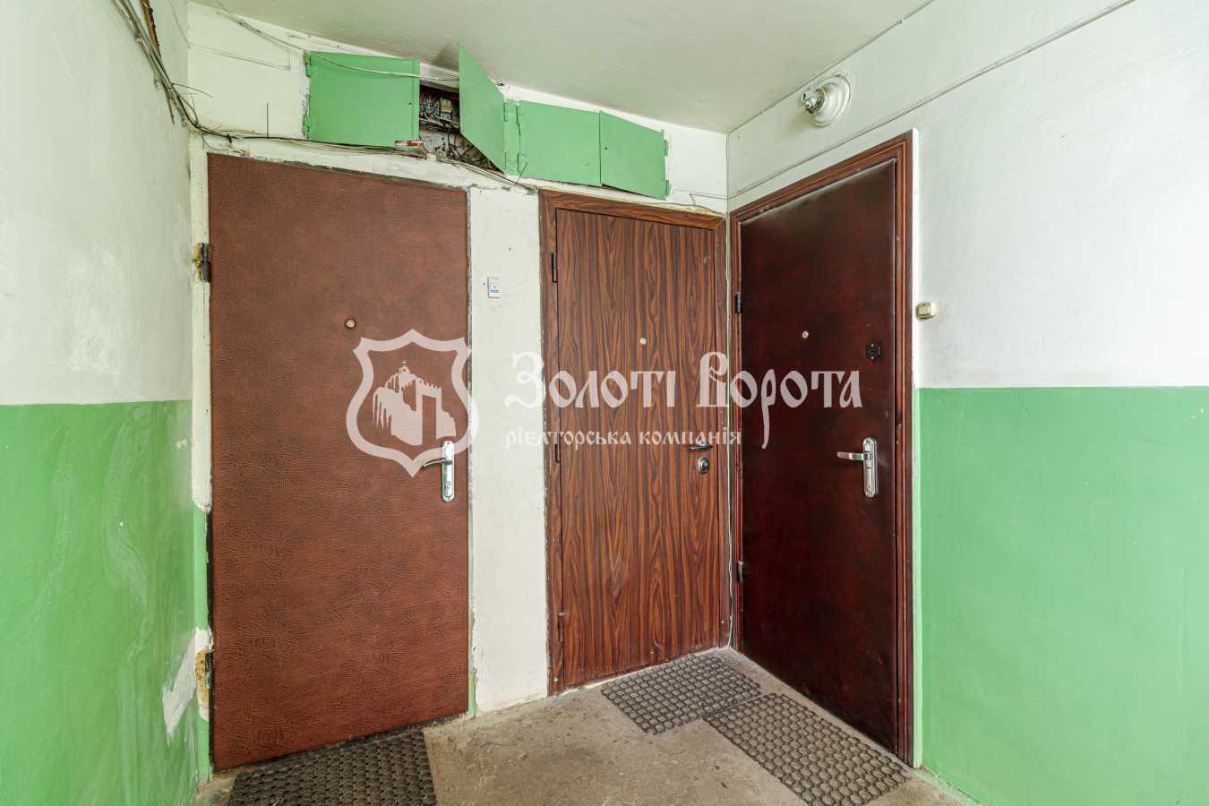 Продаж 1-кімнатної квартири 32.9 м², Кирилівська вул., 115/1