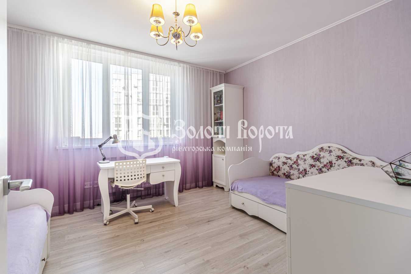 Продаж 3-кімнатної квартири 99.9 м², Олени Пчілки вул., 8