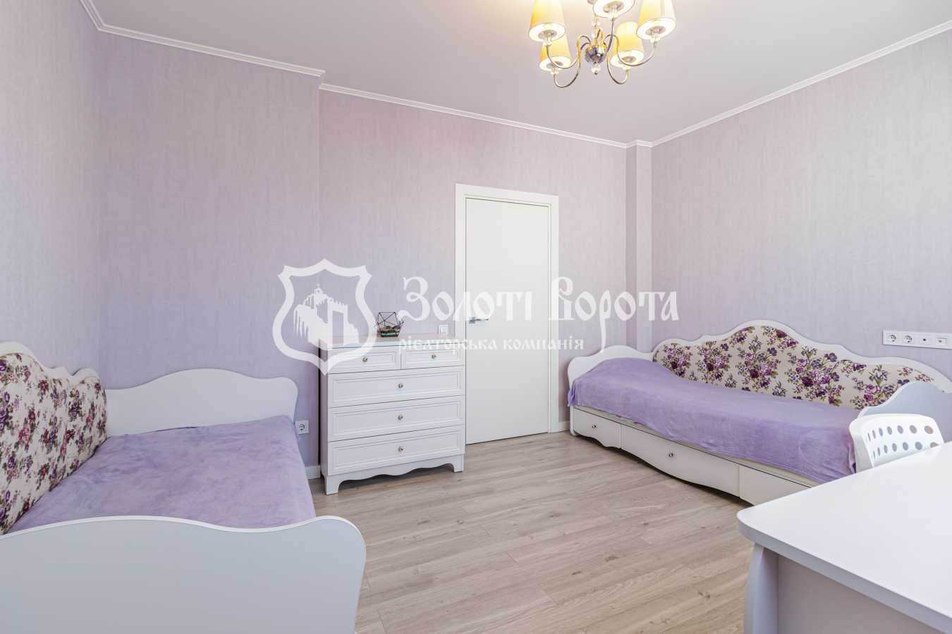 Продаж 3-кімнатної квартири 99.9 м², Олени Пчілки вул., 8