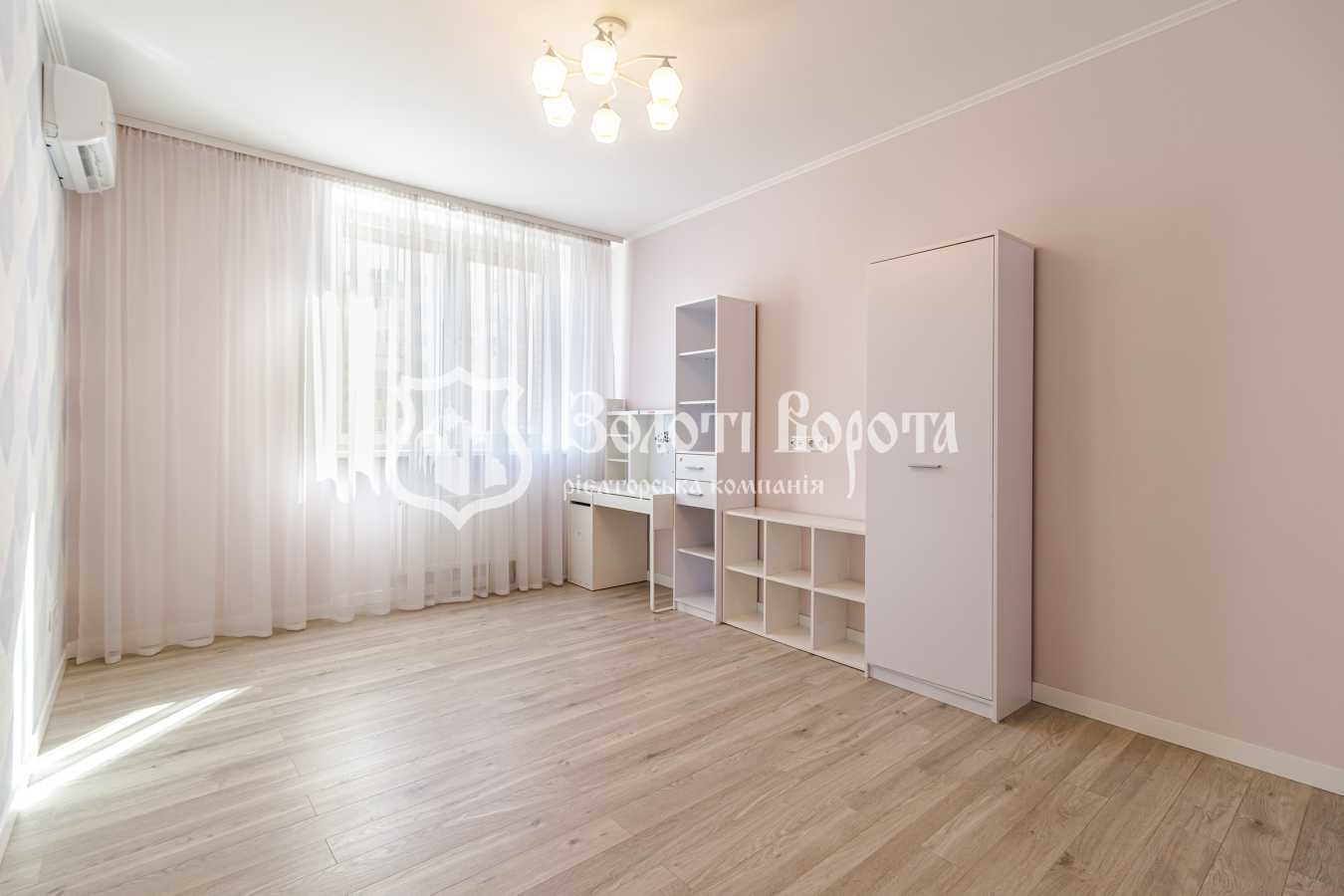 Продаж 3-кімнатної квартири 99.9 м², Олени Пчілки вул., 8