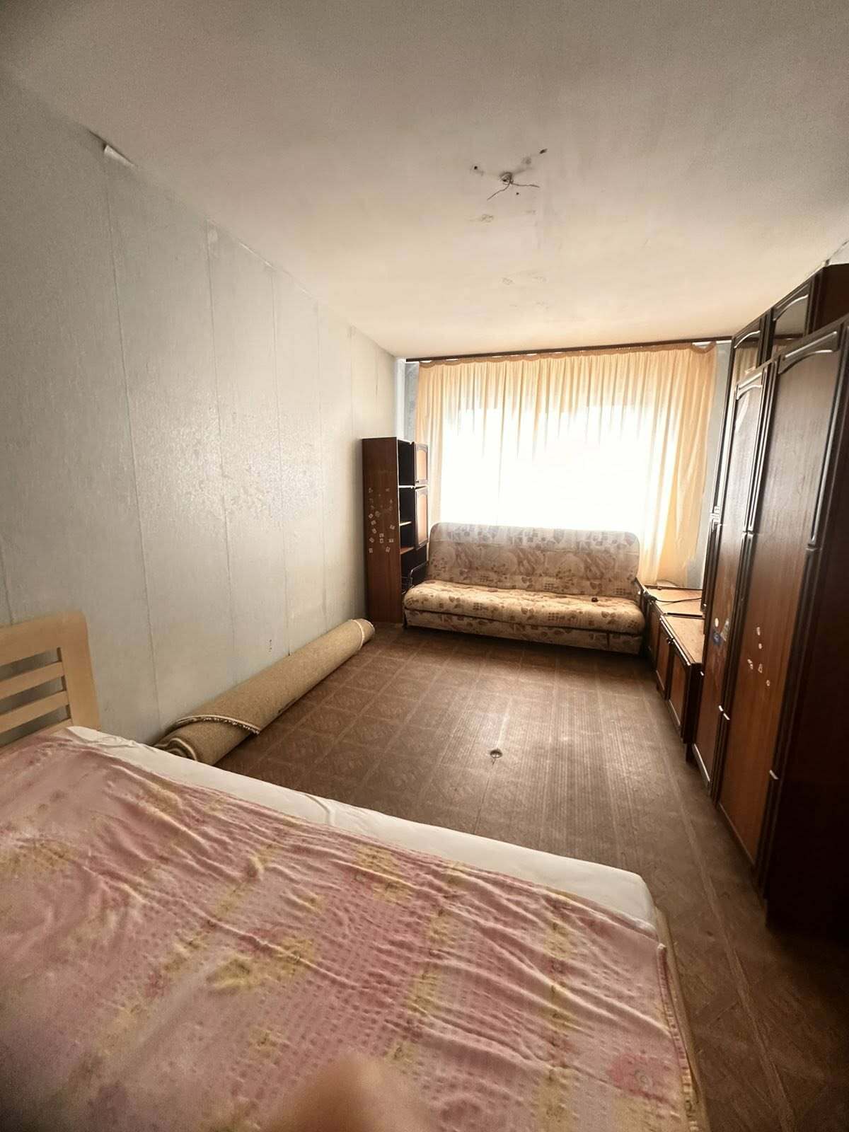 Продаж 4-кімнатної квартири 77 м², Новопрорізна вул.