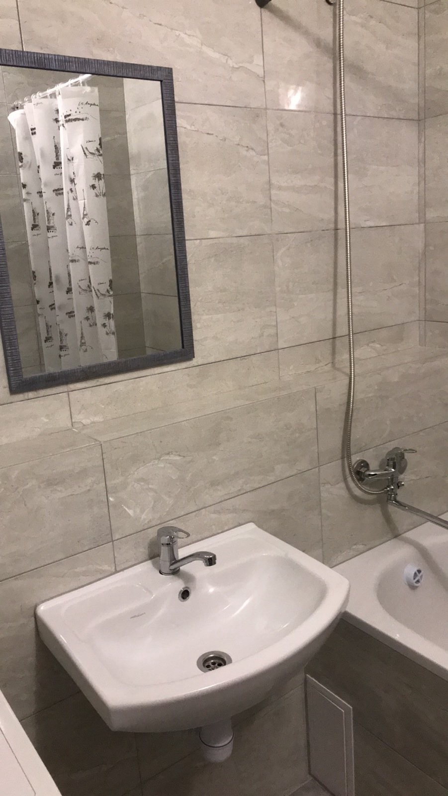 Аренда 2-комнатной квартиры 72 м², Ревуцкого ул., 54А