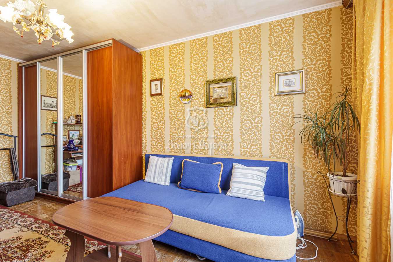 Продаж 3-кімнатної квартири 70.2 м², Севастопольська вул., 19