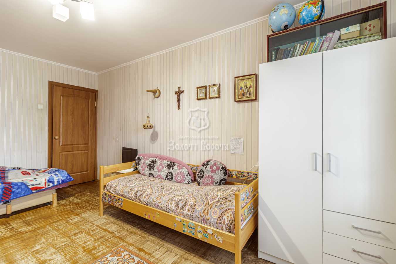 Продаж 3-кімнатної квартири 70.2 м², Севастопольська вул., 19