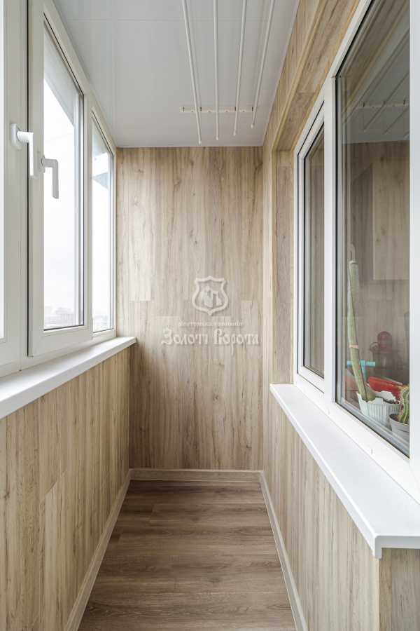 Продаж 3-кімнатної квартири 70.2 м², Севастопольська вул., 19