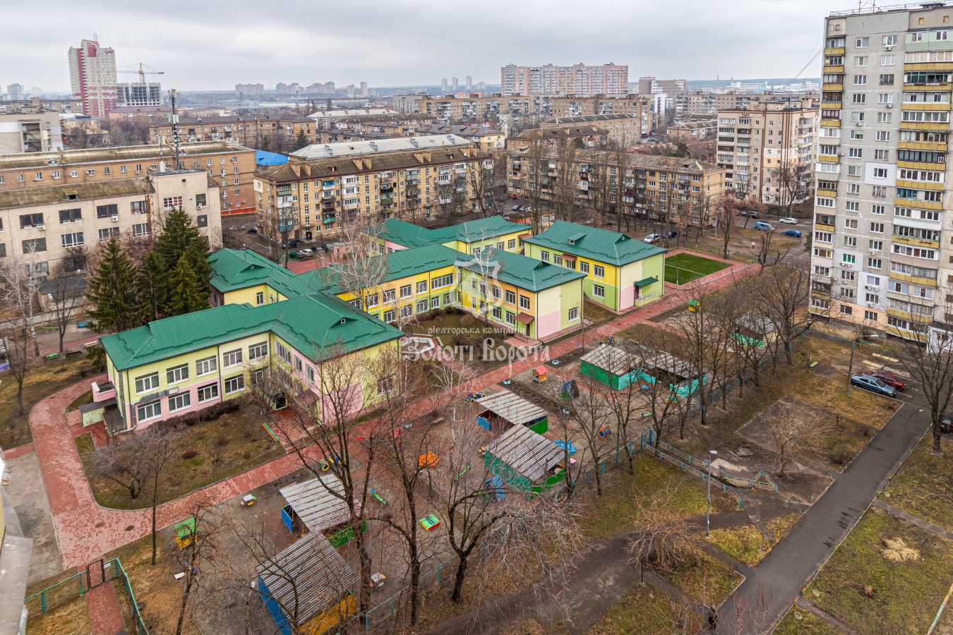 Продаж 3-кімнатної квартири 70.2 м², Севастопольська вул., 19