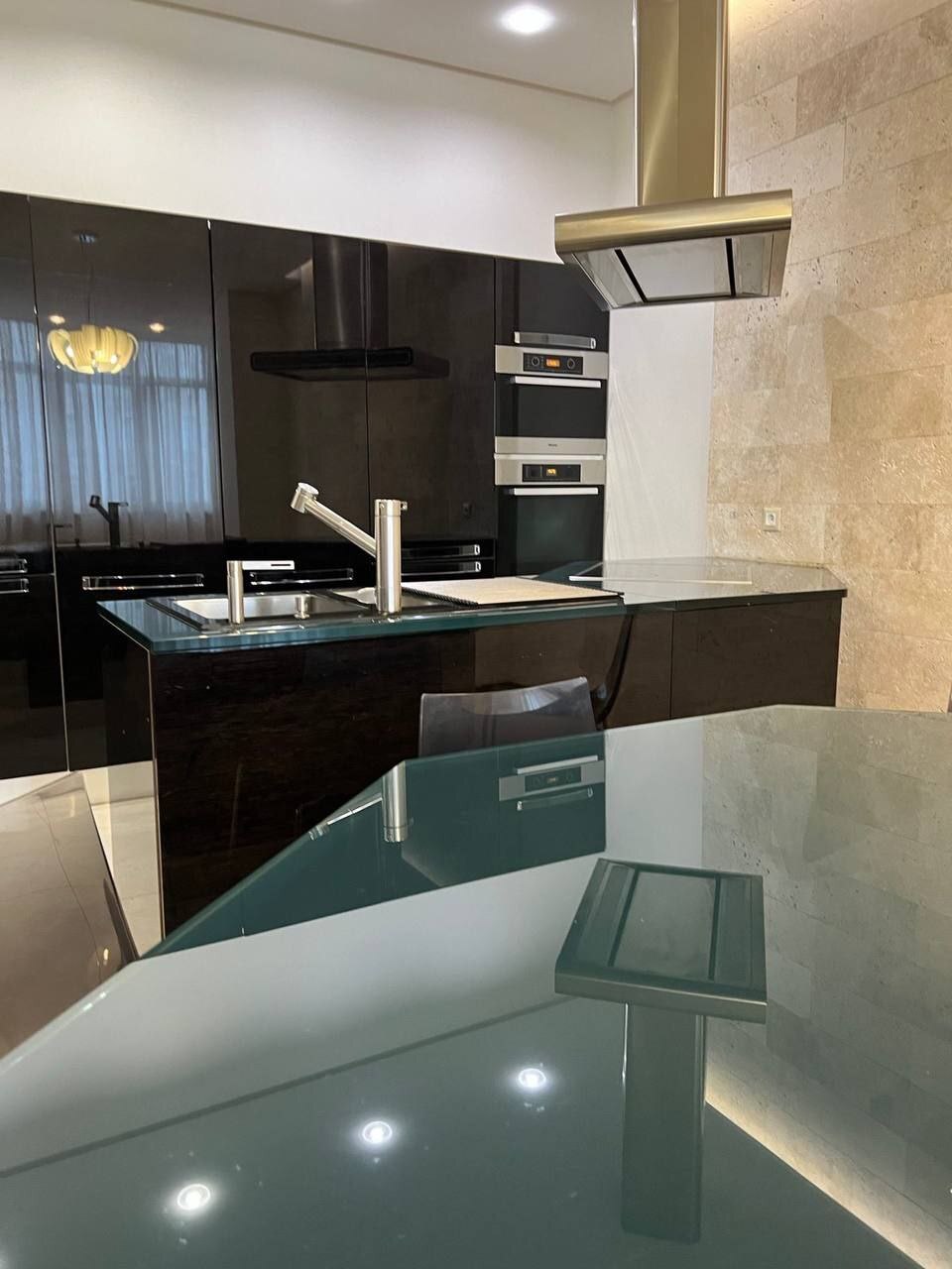 Оренда 3-кімнатної квартири 210 м², Каркашадзе пров., 9