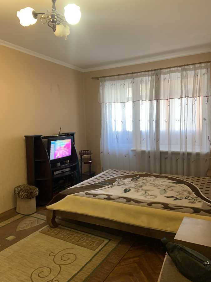 Продажа 2-комнатной квартиры 47.4 м², Ильичевская ул., Александрийская, 10