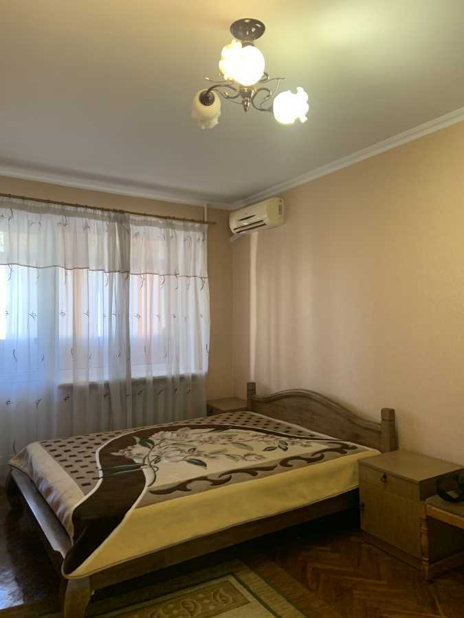 Продажа 2-комнатной квартиры 47.4 м², Ильичевская ул., Александрийская, 10