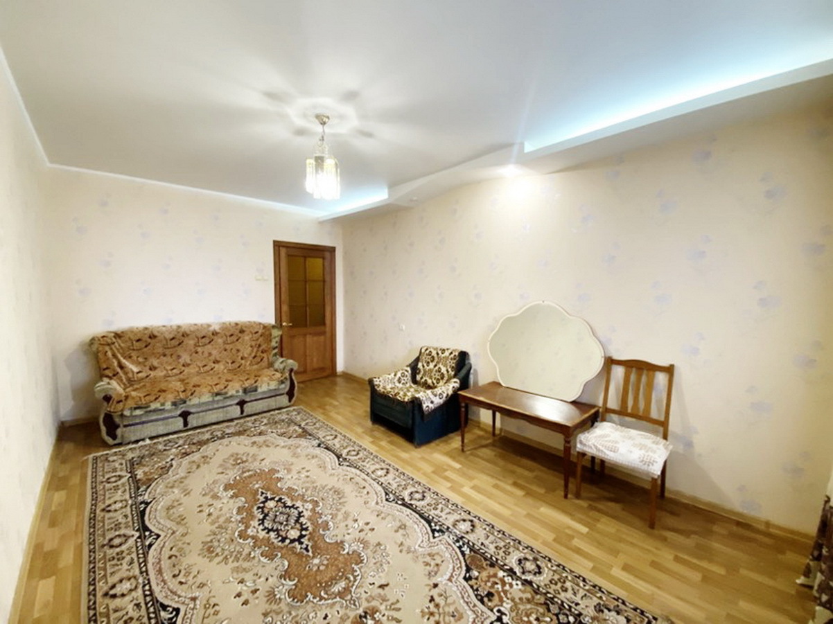 Продажа 1-комнатной квартиры 42.2 м², Лазурная ул.