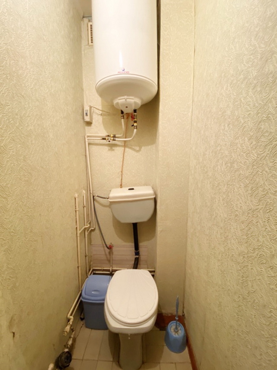 Продажа 1-комнатной квартиры 42.2 м², Лазурная ул.