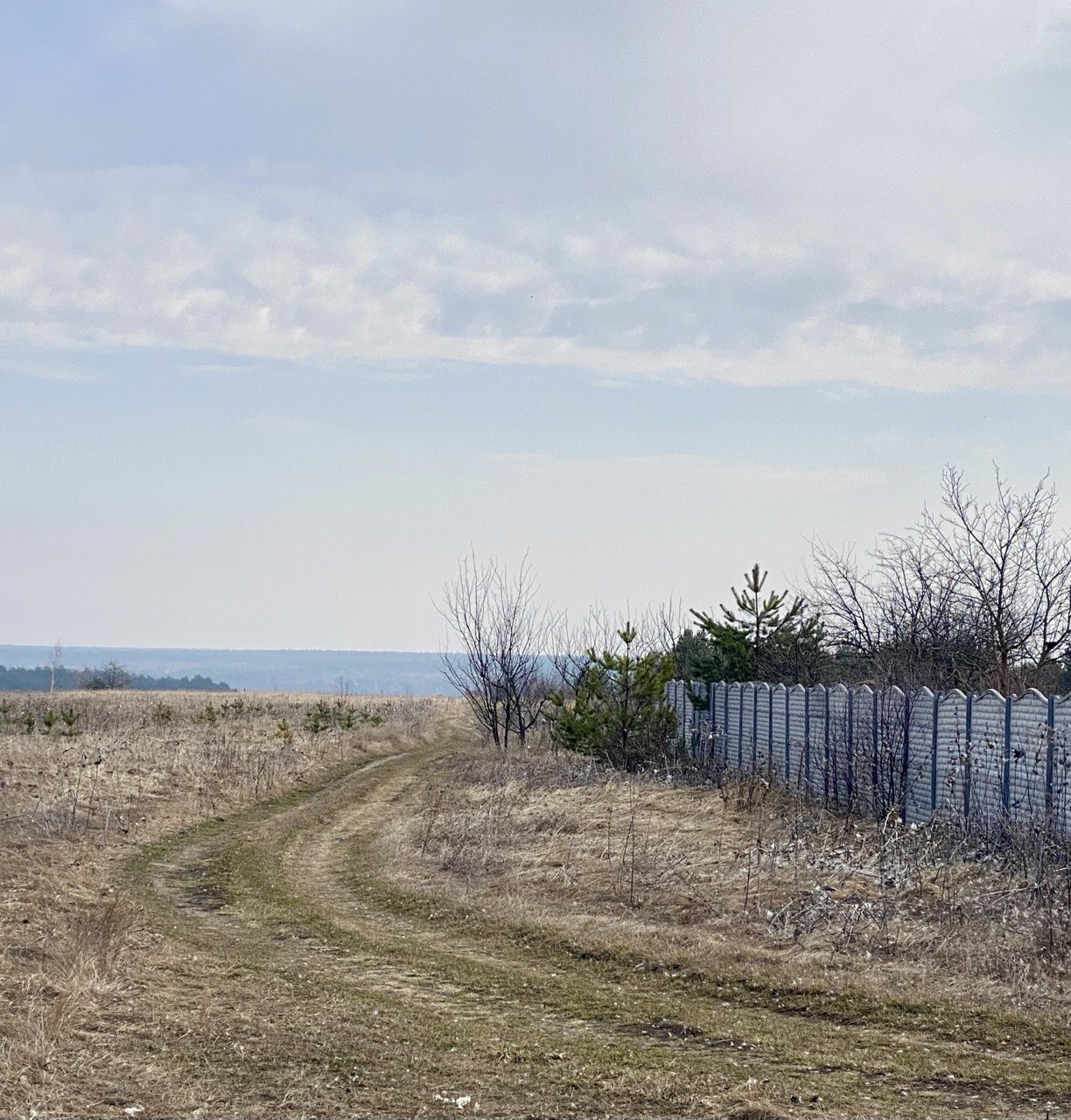 Продажа участка под индивидуальное жилое строительство 200 соток