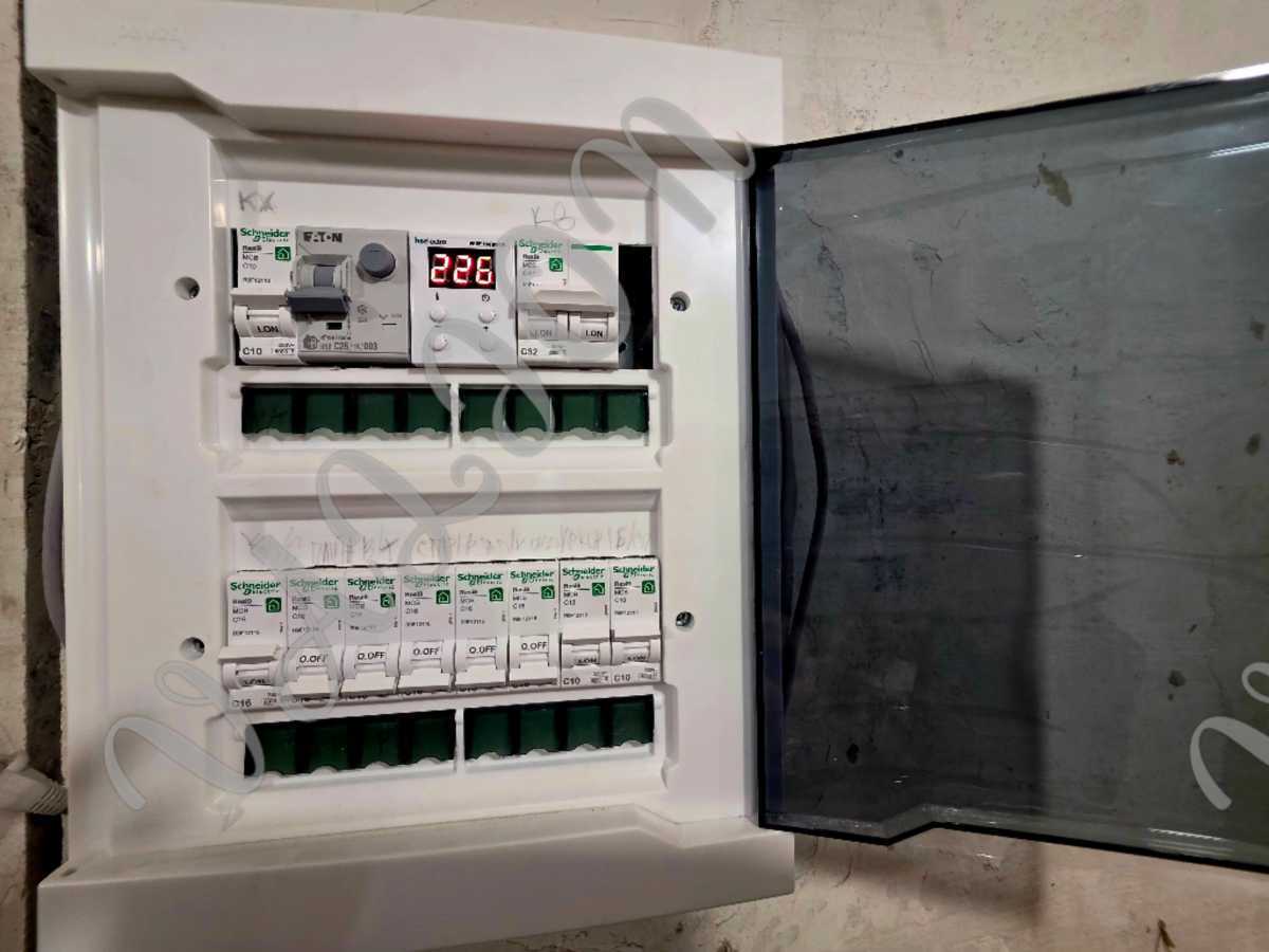 Продаж 2-кімнатної квартири 58 м², Чорнобильська вул., 6