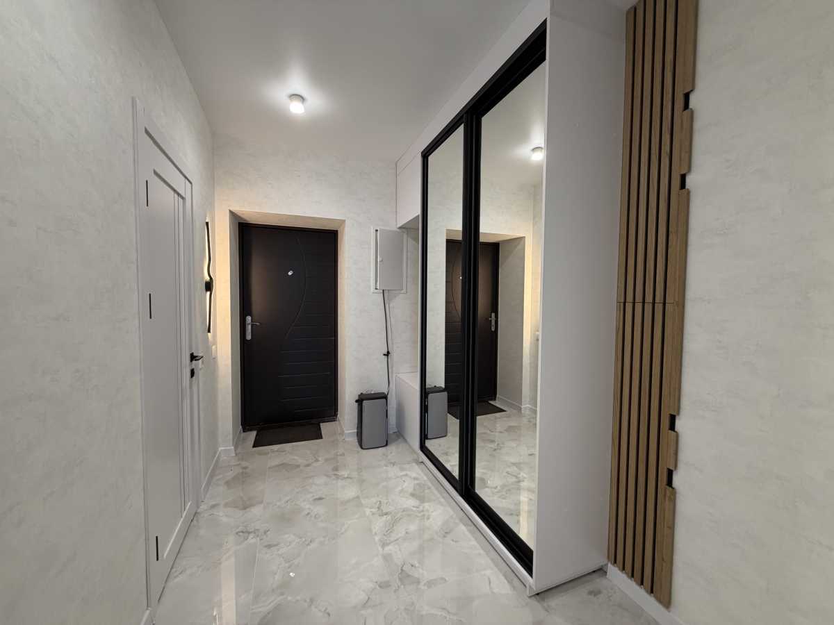 Продаж 1-кімнатної квартири 38 м², Героїв Небесної Сотні просп.