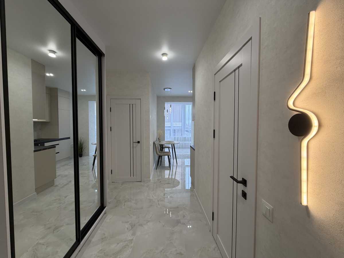 Продаж 1-кімнатної квартири 38 м², Героїв Небесної Сотні просп.