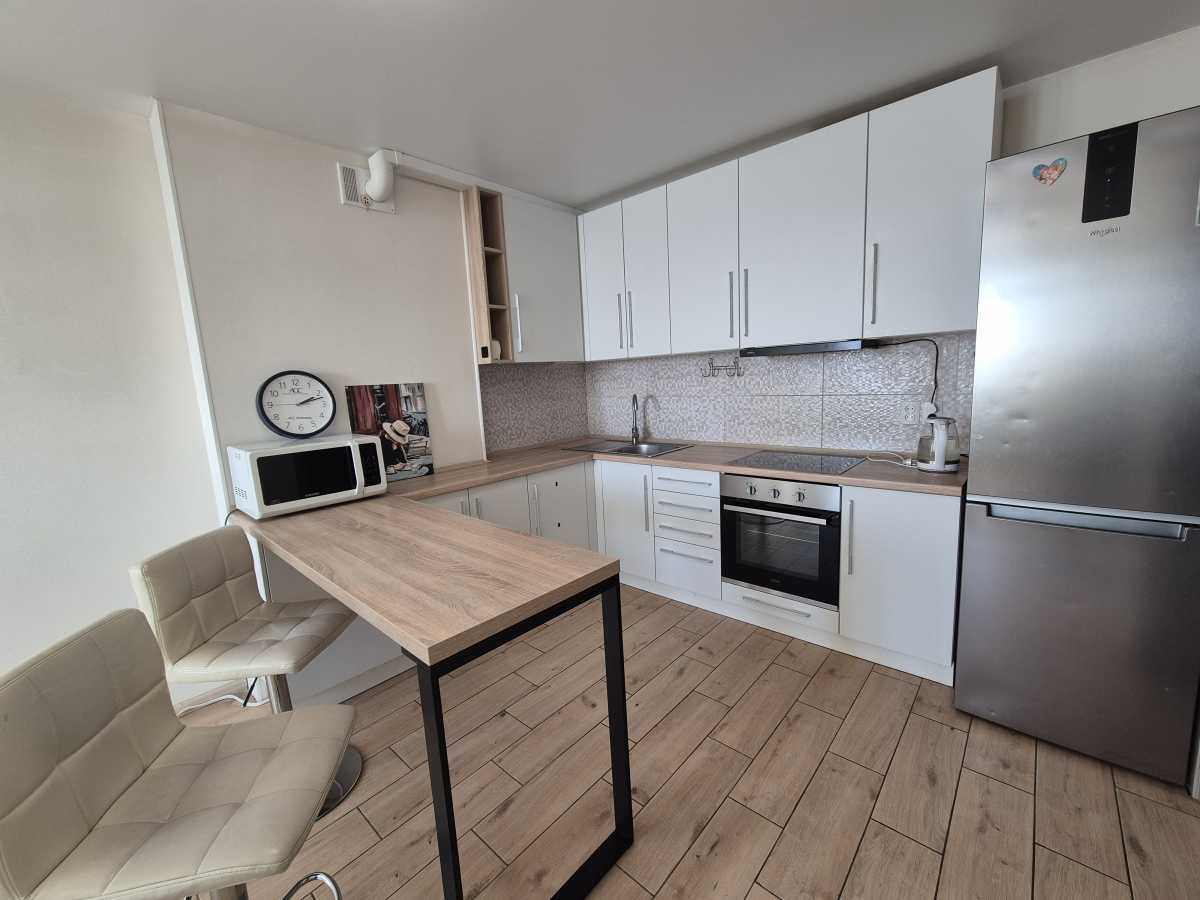 Оренда 2-кімнатної квартири 71 м², Академіка Глушкова просп., 101