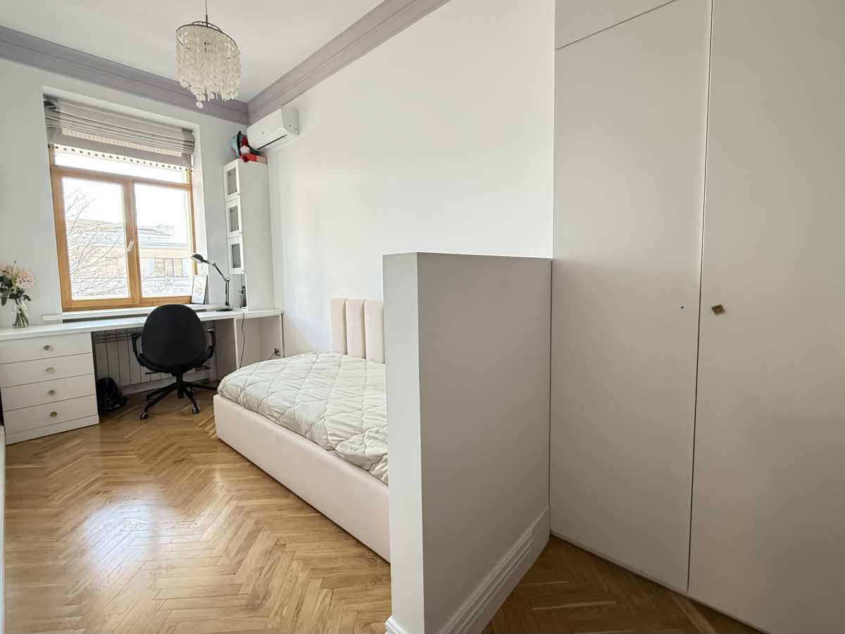 Продажа 3-комнатной квартиры 80 м², Академика Богомольца ул., 7/14