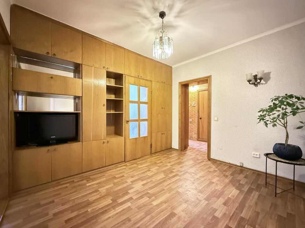 Продажа 3-комнатной квартиры 75.2 м², Владимира Маяковского просп., 79