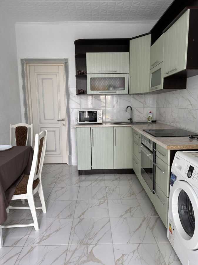 Оренда 1-кімнатної квартири 36 м², Інститутська вул., 45, 47