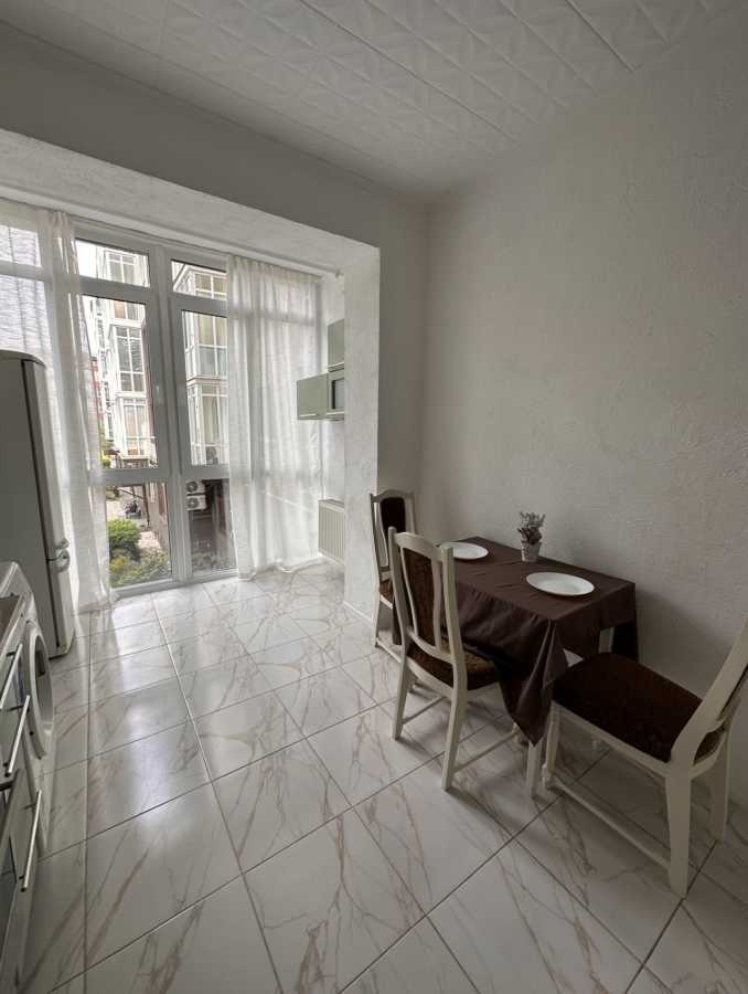 Оренда 1-кімнатної квартири 36 м², Інститутська вул., 45, 47