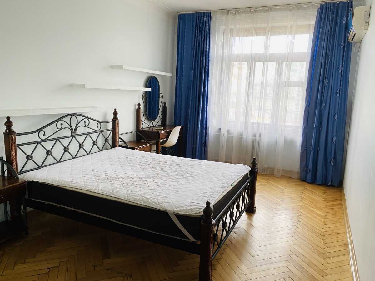 Аренда 3-комнатной квартиры 90 м², Мельникова, 6