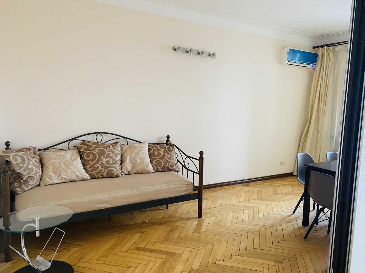 Аренда 3-комнатной квартиры 90 м², Мельникова, 6