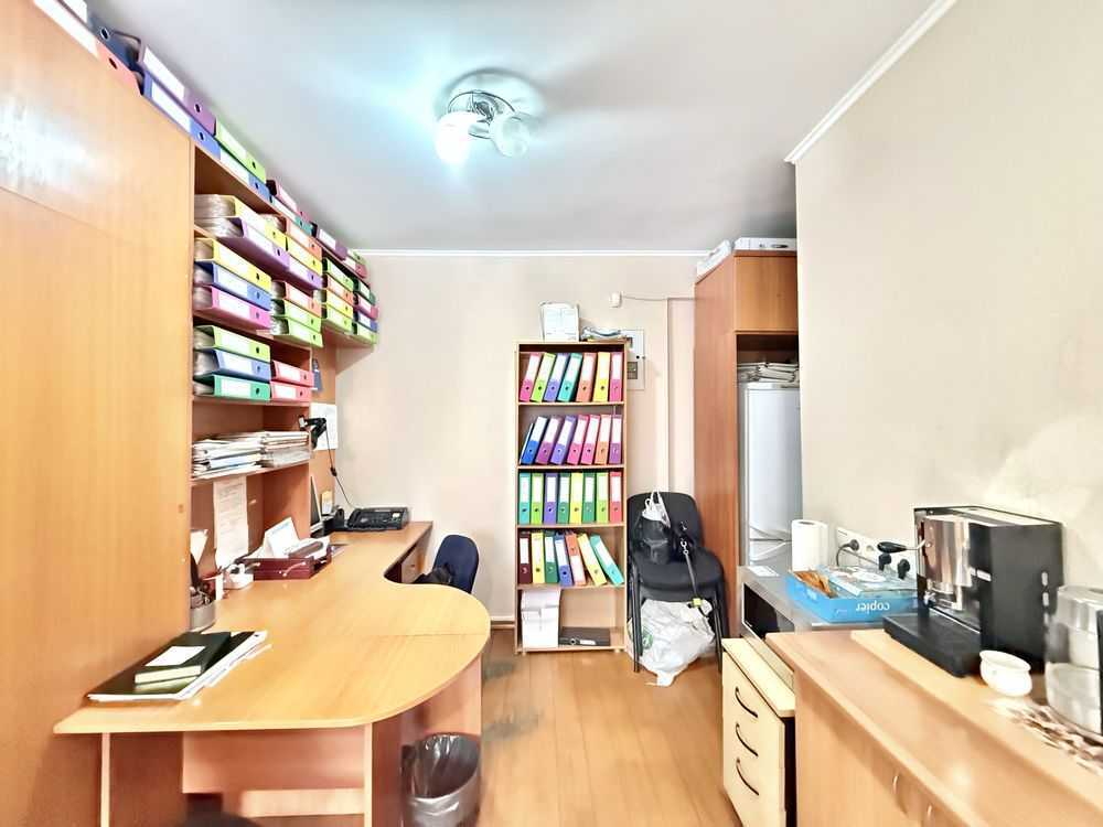 Продаж офісу 43.9 м², Чигоріна вул., 61А