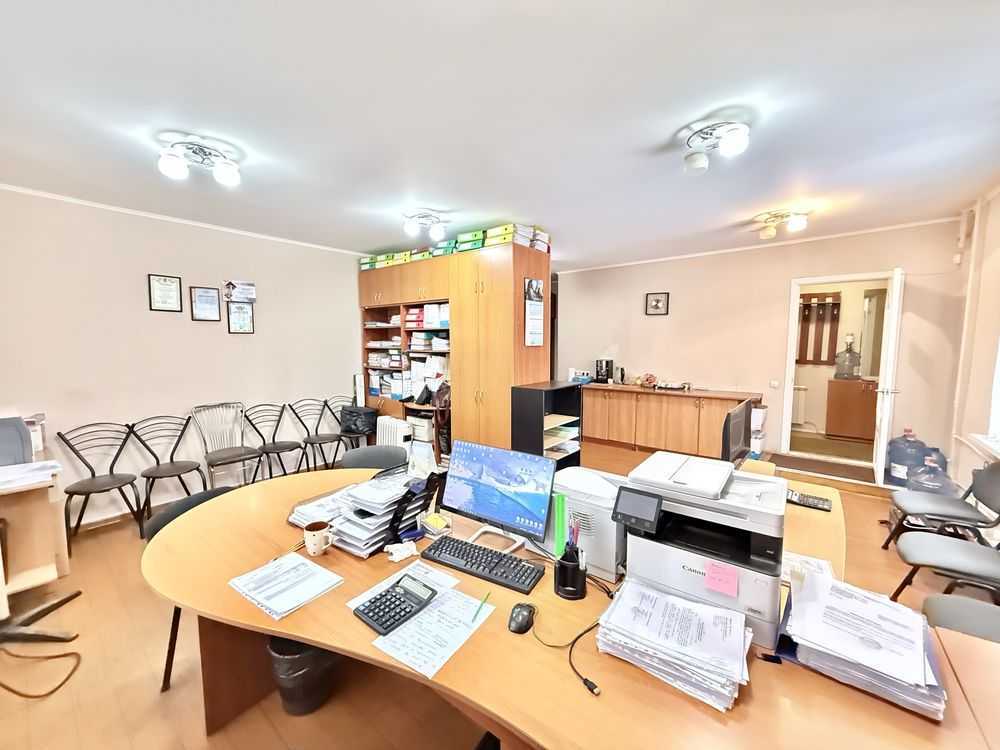 Продаж офісу 43.9 м², Чигоріна вул., 61А